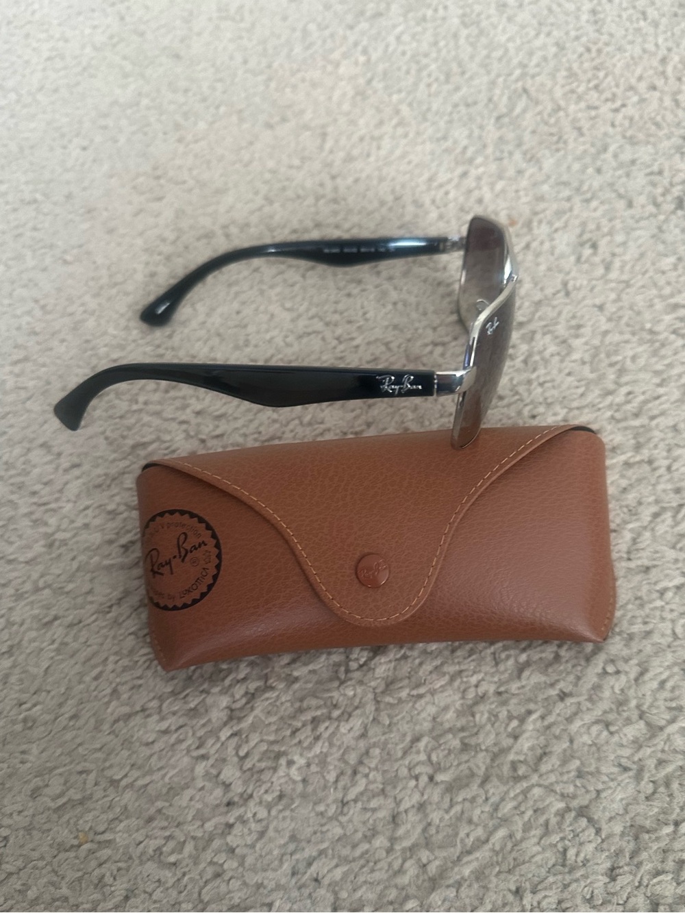 Ray-Ban Silver Aviator Sunglasses with Brown Case - Picture 3 of 7